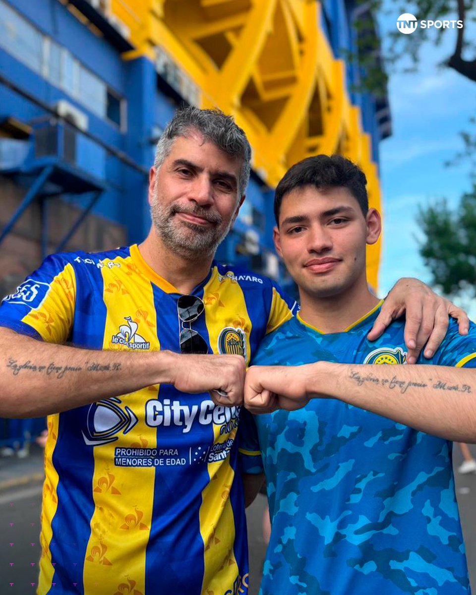 “LA GLORIA NO TIENE PRECIO”

La frase dicha por Miguel Ángel Russo en Rosario Central, la tienen tatuada padre e hijo que hoy fueron a despedirlo.