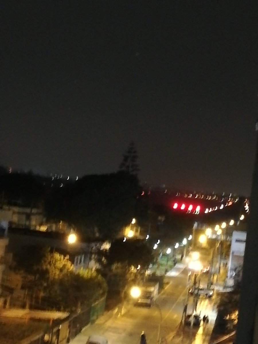 GiTototito's tweet photo. @TatianaAstengoB ATENCIÓN La Pista de la FAP está activa, luces encendidas, a ésta hora de la noche, es muy extraño. 
#QueNoSeEscape
#DinaAsesina https://t.co/EYGHaOnhIF