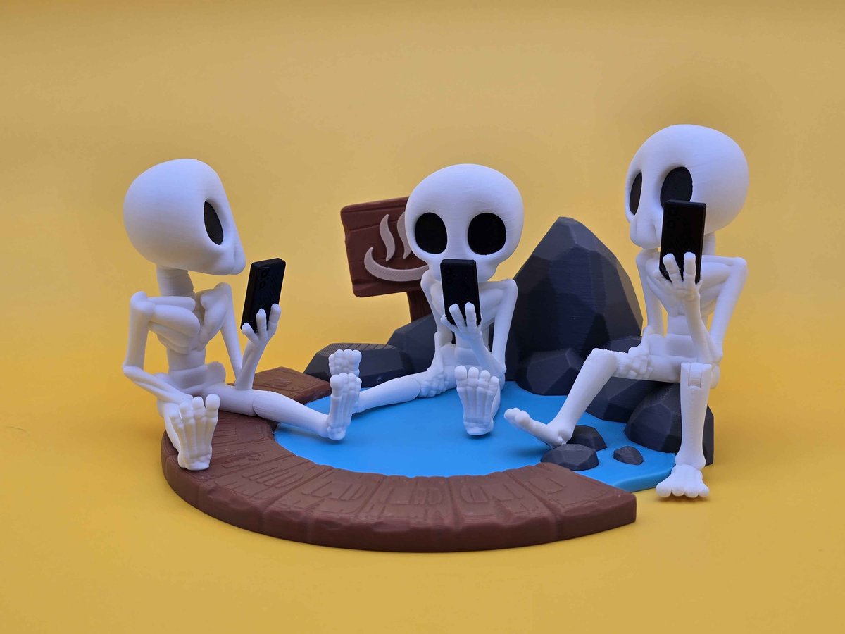 w0LfNiNja3DPrints tweet media