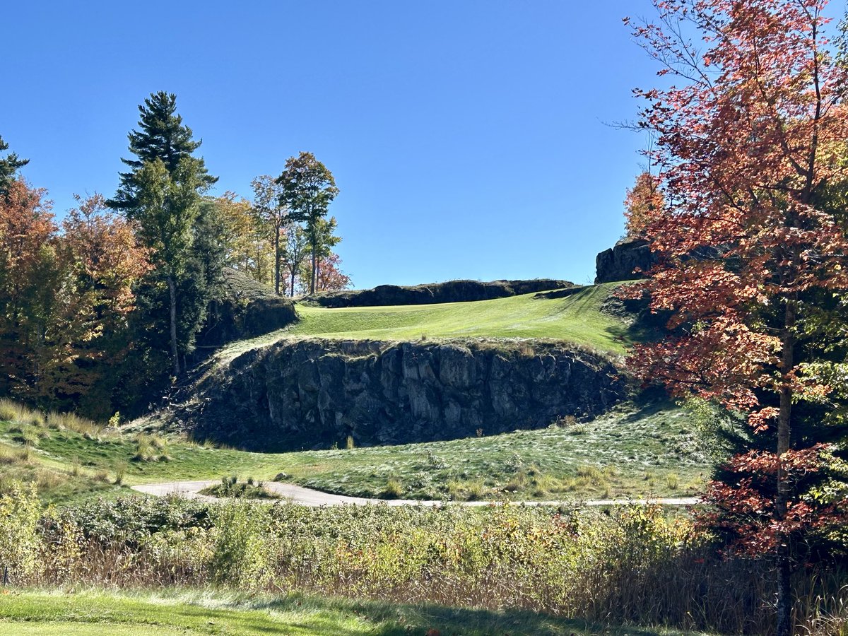 eccschrades's tweet image. Fun day at #TheWalls today.  Fast greens loads of fun with other golf staff. 😎🏌️🏌🏾‍♂️⛳️⛳️🥃🥃