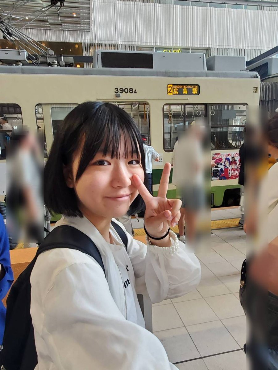 aino_0727_'s tweet image. もう10月！
全然更新できてない～💦

夏休み：広島編①
初めて広島に行きました！

アニメ「ワンピース」のラッピング新幹線を見かけて感動！！😁
路線バスにも乗ったよ～

もうすぐハロウィンだね！楽しみ💕
#劇団東俳
#子役
#夏休み
#広島
#旅行
#新幹線
#もうすぐ
#ハロウィン
