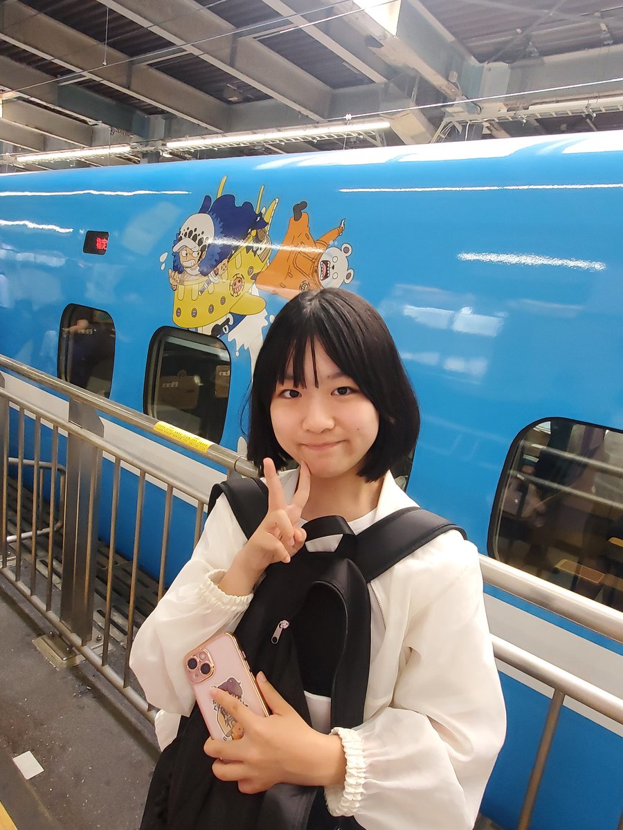 aino_0727_'s tweet image. もう10月！
全然更新できてない～💦

夏休み：広島編①
初めて広島に行きました！

アニメ「ワンピース」のラッピング新幹線を見かけて感動！！😁
路線バスにも乗ったよ～

もうすぐハロウィンだね！楽しみ💕
#劇団東俳
#子役
#夏休み
#広島
#旅行
#新幹線
#もうすぐ
#ハロウィン