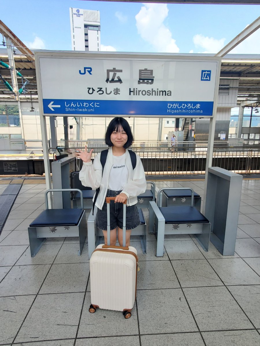 aino_0727_'s tweet image. もう10月！
全然更新できてない～💦

夏休み：広島編①
初めて広島に行きました！

アニメ「ワンピース」のラッピング新幹線を見かけて感動！！😁
路線バスにも乗ったよ～

もうすぐハロウィンだね！楽しみ💕
#劇団東俳
#子役
#夏休み
#広島
#旅行
#新幹線
#もうすぐ
#ハロウィン