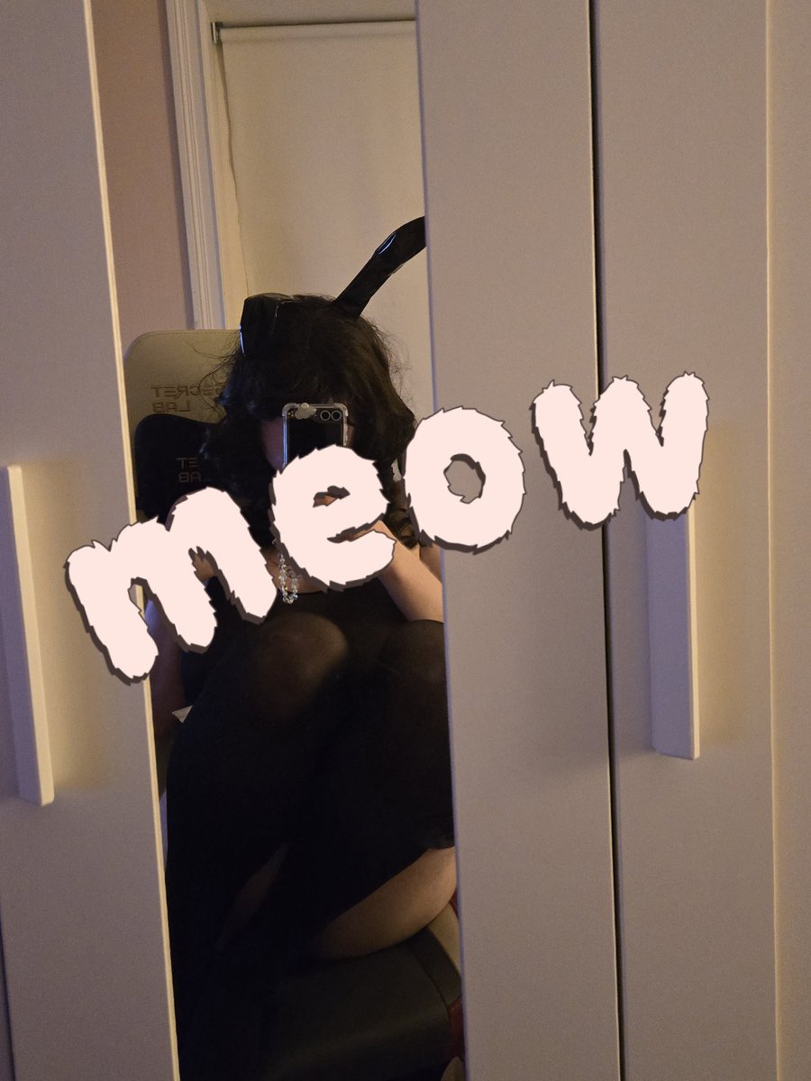 Lily tweet media