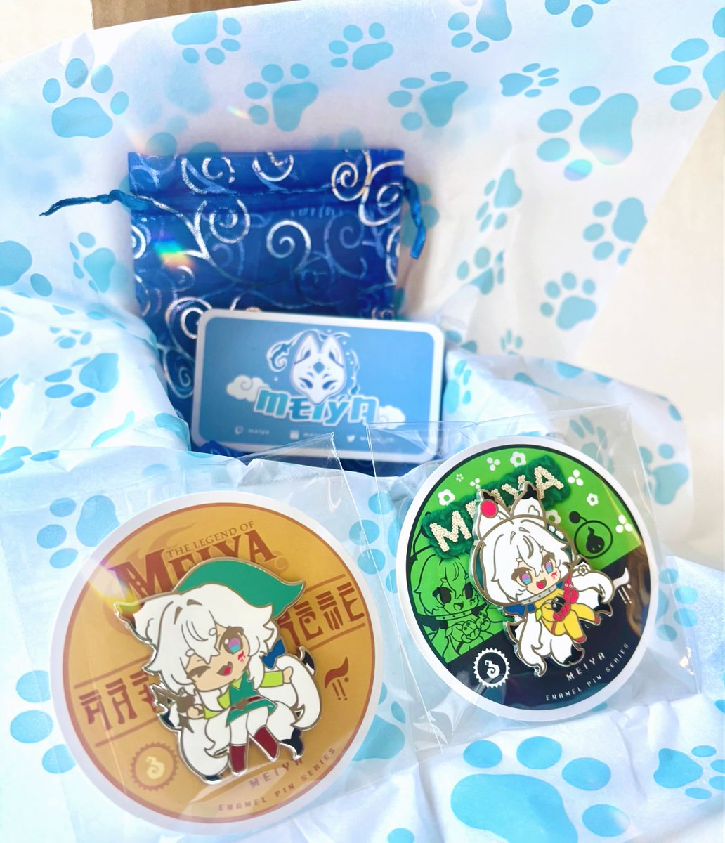 enpalettelab's tweet photo. ✧･ﾟ【PRODUCTION DIARY】
These enamel pins for @meiya_ch are the very first of her cosplay series commemorating the games she's shared with her wisps 🩵✨!

To make them extra special, we custom-designed game disc-shaped backing cards to compliment every installment 🎮. [1/2] https://t.co/nQZO8Dfh7j