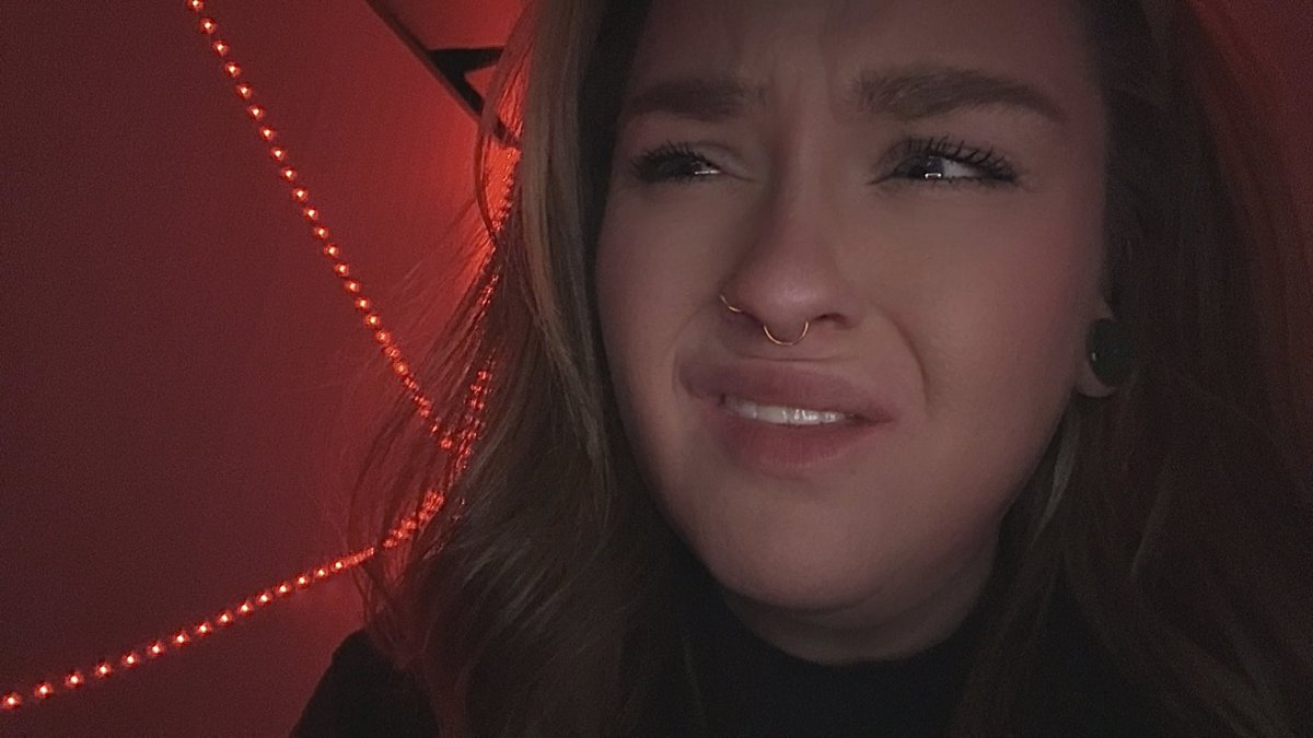 “my girlfriend” 

I FUCKIN KNOW HE AINT TALKIN ABOUT ME???