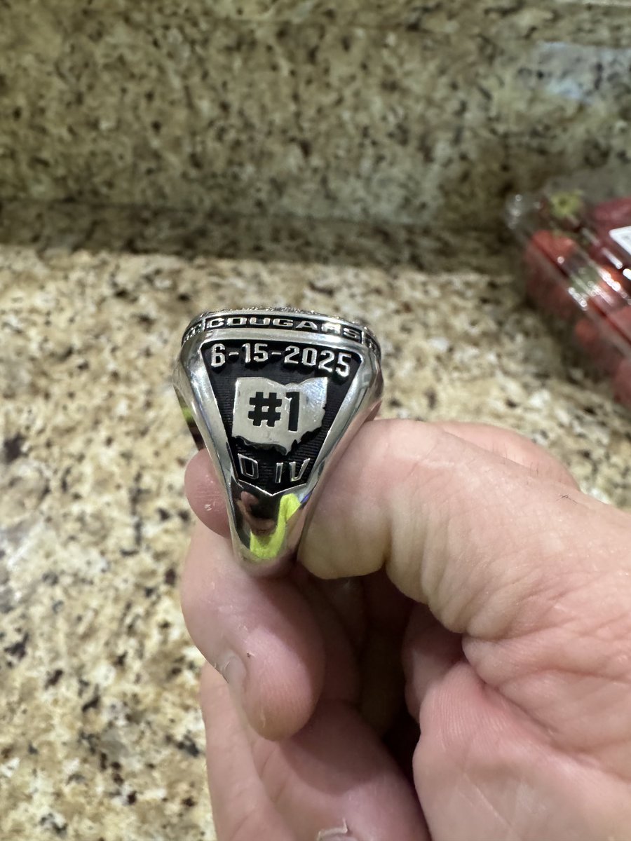 ridgeroadrocket's tweet photo. State championship rings !!! ⁦ https://t.co/kvGlAKq8Ql