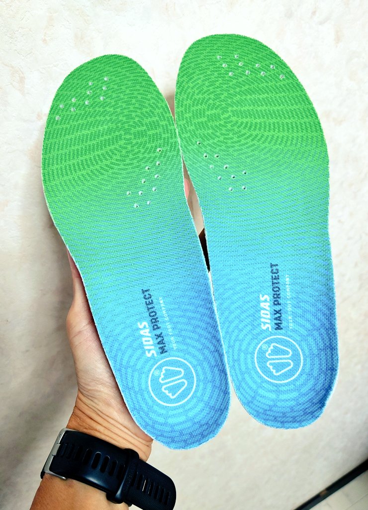 Ran_ju's tweet image. 昨日風が強くてペースが上げられなかったところ、今朝は無風だったから頑張りました14km。レース仲間のくぼっちゃん @shingen32 が勧めてくれた #SIDAS  のインソールを買ったので、そろそろミッドソールが終わりつつあるHYPERSPEED3にイン。かかとのホールド感がよい感じ。
#ライダー陸上部