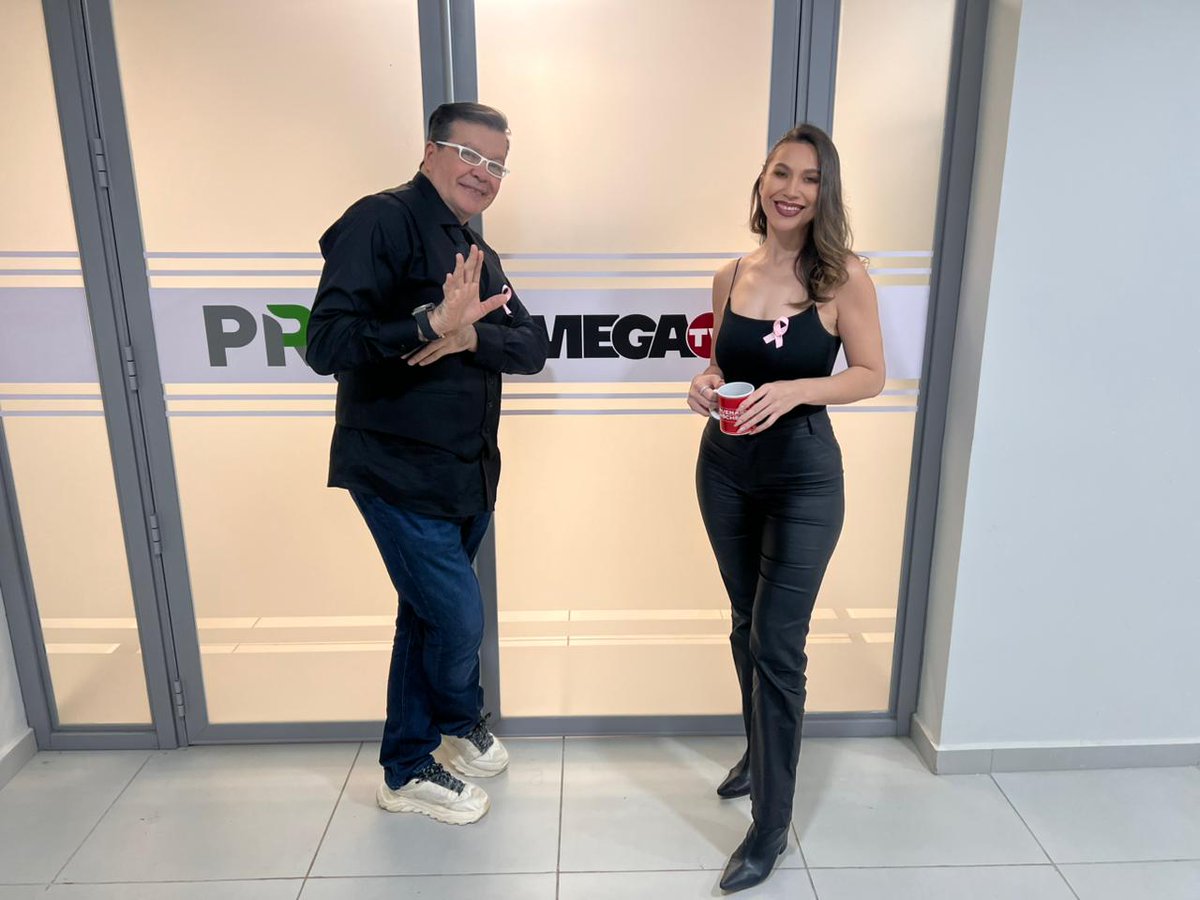 JUEVES 🌙| Te preparamos un programa genial hoy en #BuenasNochesParaguay

😍Nos vemos a las 23:30 hs, por #MegaTV con <a href="/MonoLatina/">Mono Amuchastegui</a> y <a href="/SoleRossner/">Sole Rossner</a> ❤️¡No te lo pierdas!

Síguenos por megacadena.com.py/tv/ 📺