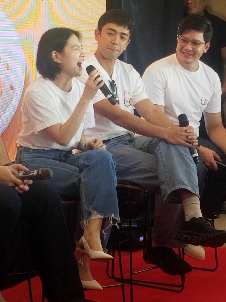 Justfor_Alden's tweet photo. Bungisngis talaga tong mag super friends na to. @aldenrichards02  @dealwithBARBIE . 

#ALDENRichards 
#WorldEggDayAtMcDo 
@McDo_PH https://t.co/XliDy8bmd4