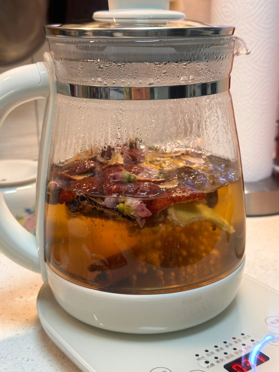A cup of wellness tea in the morning brings joy to both body and mind.