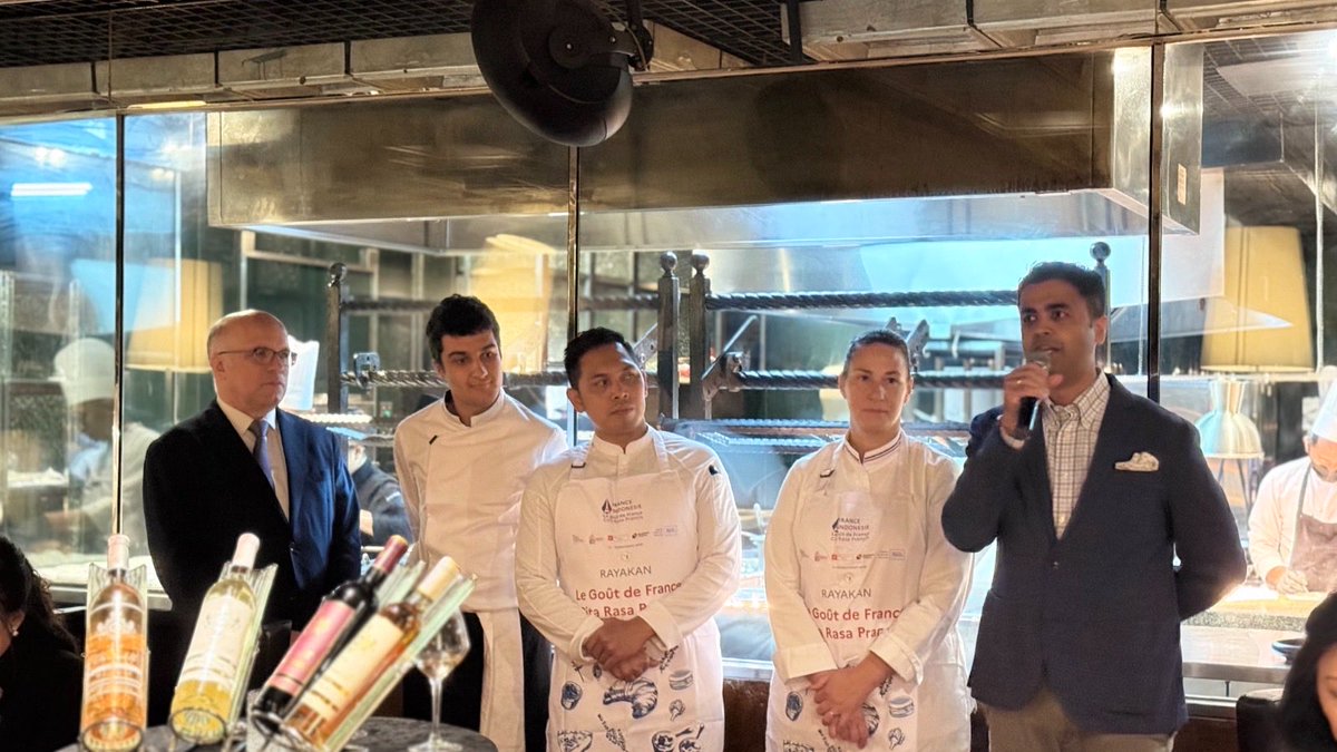sinhashank2513's tweet image. An unforgettable evening at #JWMarriottMedan with Michelin-starred Chef Andrée Rosier, bringing a first-of-its-kind French dining experience to Medan. #JWMarriottMedan #MichelinChef #GastronomyWeek