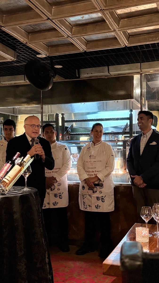 sinhashank2513's tweet image. An unforgettable evening at #JWMarriottMedan with Michelin-starred Chef Andrée Rosier, bringing a first-of-its-kind French dining experience to Medan. #JWMarriottMedan #MichelinChef #GastronomyWeek