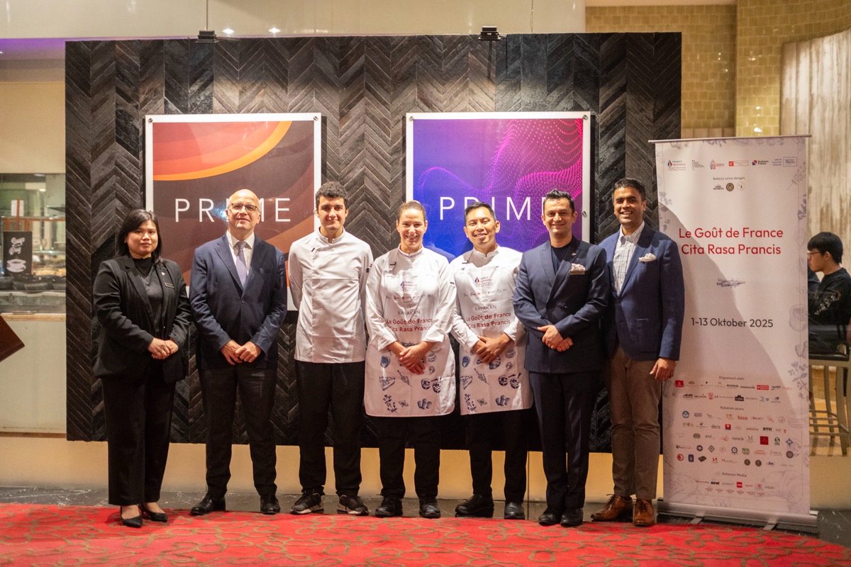 sinhashank2513's tweet image. An unforgettable evening at #JWMarriottMedan with Michelin-starred Chef Andrée Rosier, bringing a first-of-its-kind French dining experience to Medan. #JWMarriottMedan #MichelinChef #GastronomyWeek