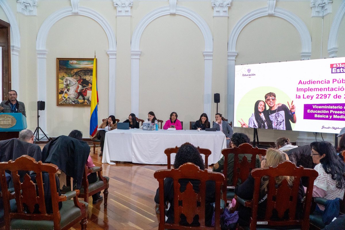 alexballenci's tweet image. Hoy en el Congreso participamos en la Audiencia Pública de la Ley 2297 de 2023, reafirmando nuestro compromiso con la inclusión digital.

Programas como #ConverTIC, #SignosEnRed y #SmartFilms demuestran que la tecnología sí puede cambiar vidas e incluir con sentido humano.