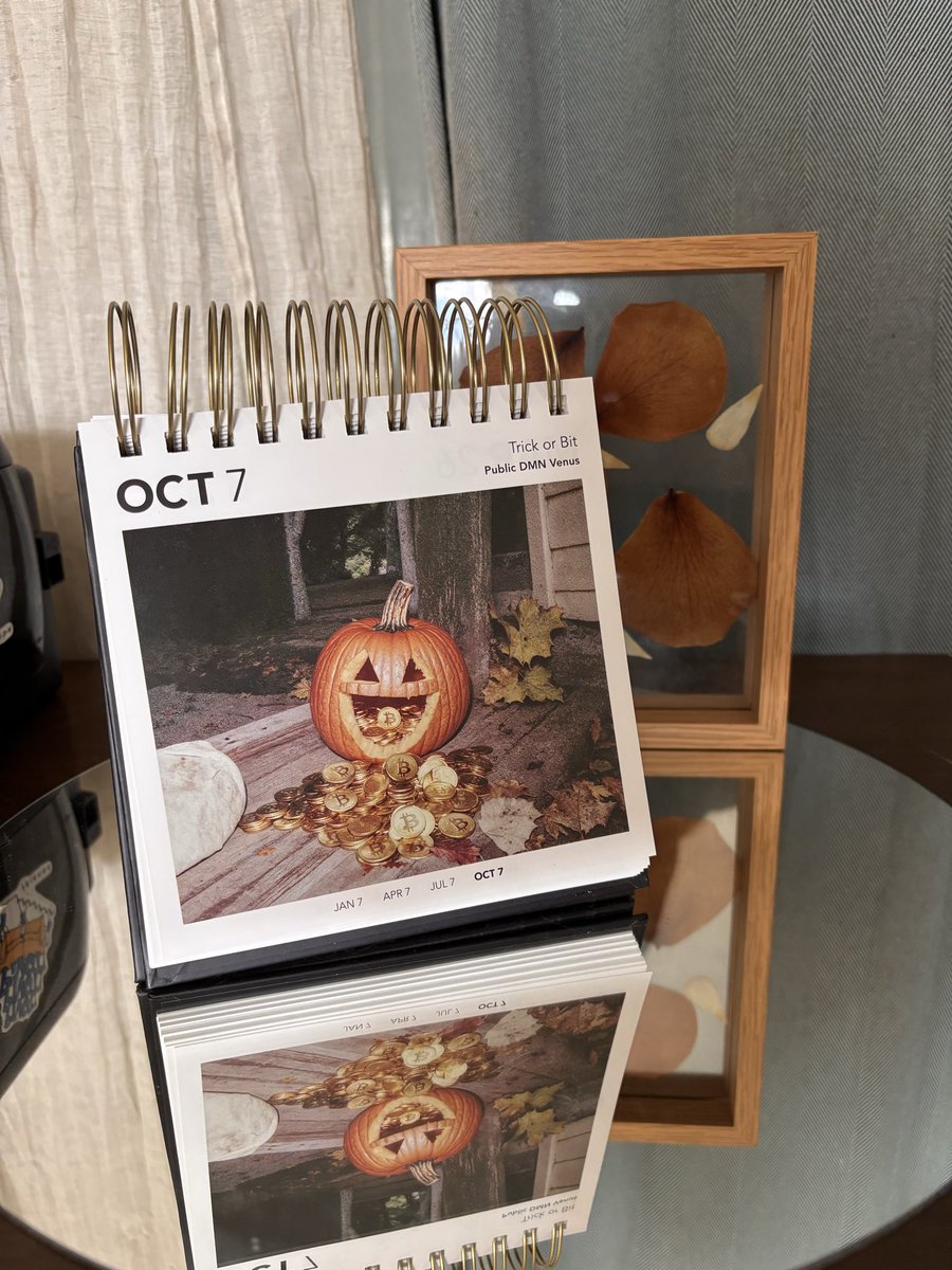 Life has been crazy and I forgot tovpost my artwork form Oct 7th✨👀 at <a href="/trygamma/">Gamma.io</a> Calendar🫶🏼