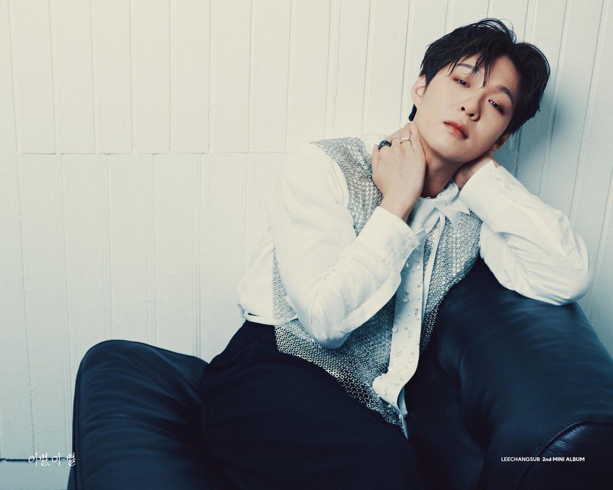LeeCS_Official's tweet image. [#이창섭]
2nd MINI ALBUM
&amp;lt;이별, 이-별&amp;gt; 

CONCEPT PHOTO 3💧✨ 

2025.10.22 6PM (KST) RELEASE 
#LEECHANGSUB #이별_이_별 #ENDAND