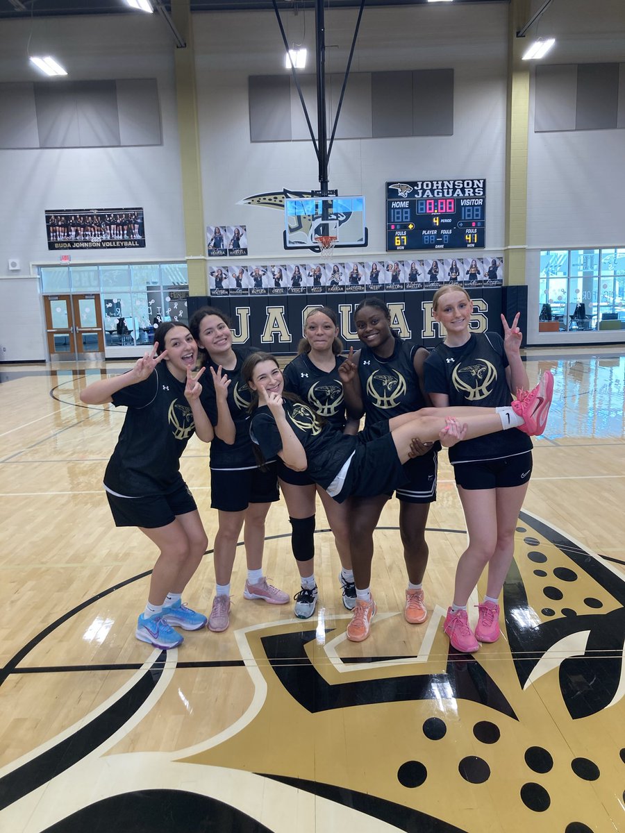 LJagsbball's tweet photo. Varsity/JV Battle Thursday Winners: Mayah, Isabella, Ella, Alexiah, Bailey, Avery. Another best Battle for the Varsity JV period this year.
#UNITY
#TOUGHNESS
#CHAMPIONSHIPSTANDARDS
#WINTOGETHER
#TOGETHERWIN
@JhsJags @CoachCarlin @Coach_Akina @CoachLMoffett https://t.co/ZzEaP4GWwX