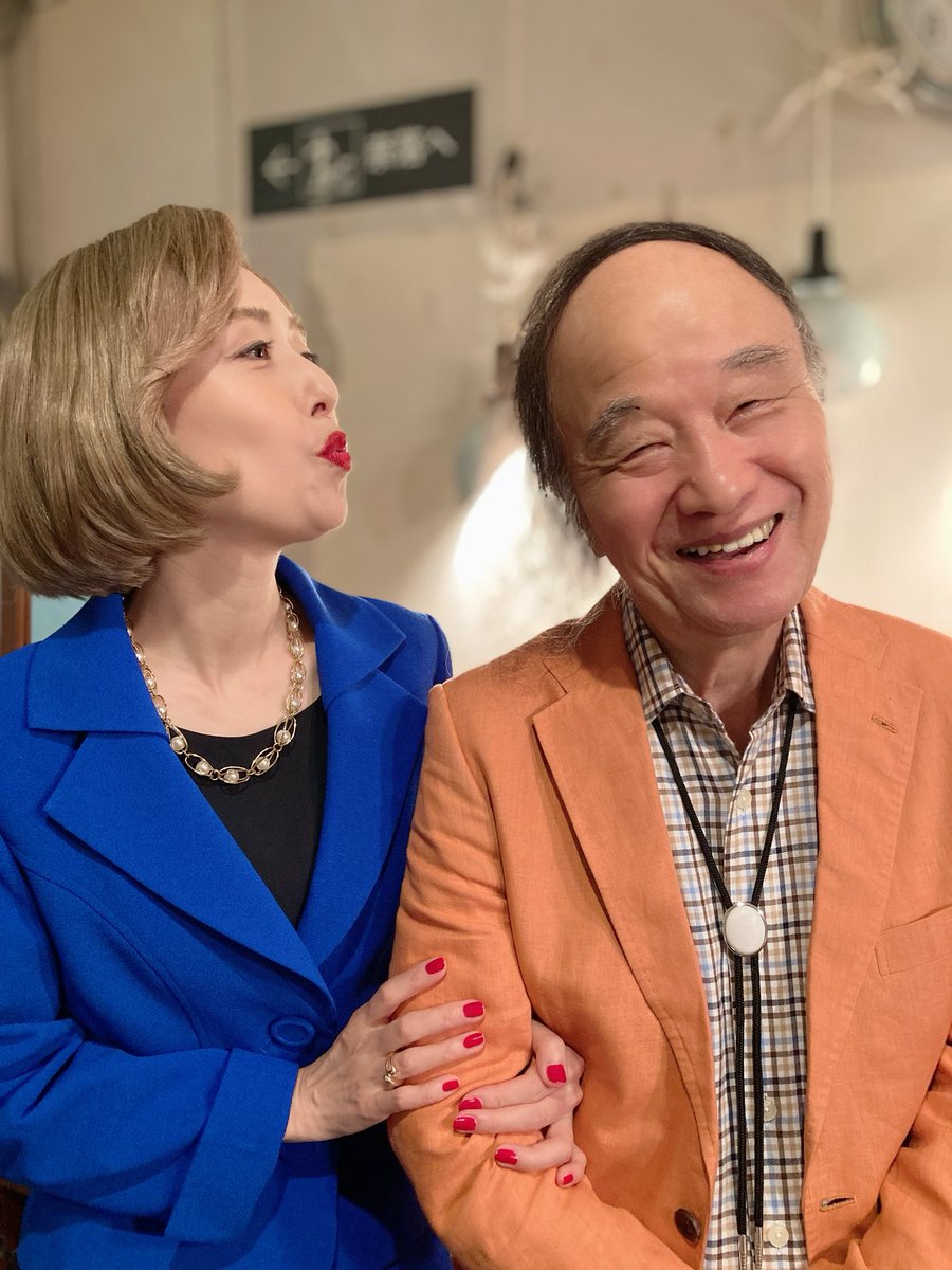 midoriootori's tweet photo. 舞台「大阪は踊る！」
残り二日間になってしまいました。
大阪子供の頃からTVで見てた海原はるか師匠とポケモンサトシ君の松本梨香さんをゲットだせ！
フゥッ！
謎の外国人が絡みました。
12日迄松竹座でやってます。閉館前のこの舞台に立つ喜び🤩ステージにぶつけるで。 https://t.co/C7WRWTGzBT
