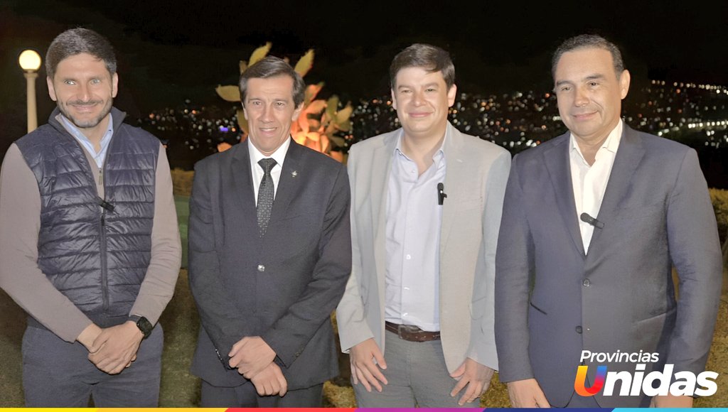 Vamos <a href="/EnzoCasadei1/">Enzo Casadei</a>💪🏼🇦🇷... nuestro candidato a diputado nacional, junto a los gobernadores <a href="/gustavovaldesok/">Gustavo Valdés</a> <a href="/carlossadirjuy/">Carlos Sadir</a> y <a href="/maxipullaro/">Maximiliano Pullaro</a> fortaleciendo la propuesta federal que necesita el pais. <a href="/ProvUnidasAR/">Provincias Unidas</a> es por ahí! #26Oct