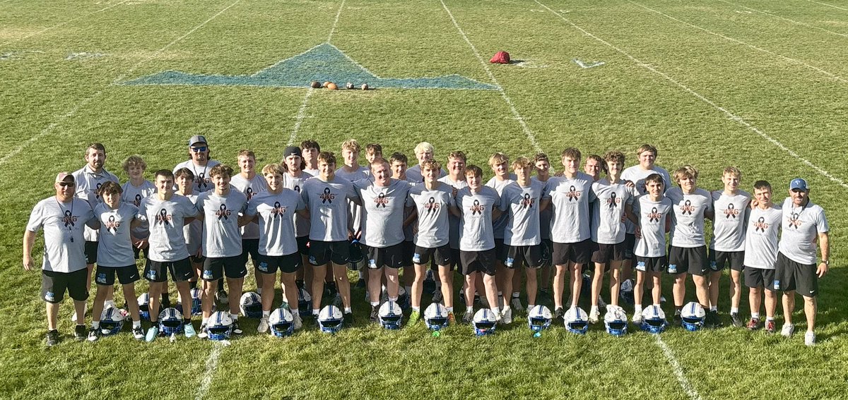 Pregame dress today and the new travel shirts of the <a href="/Townsendk12/">Townsendk12</a> Bulldogs. #livetotheMAX <a href="/fchsfalcons_/">FCHS  FALCONS</a>  we’re with you. 
FOOTBALL IS FAMILY.