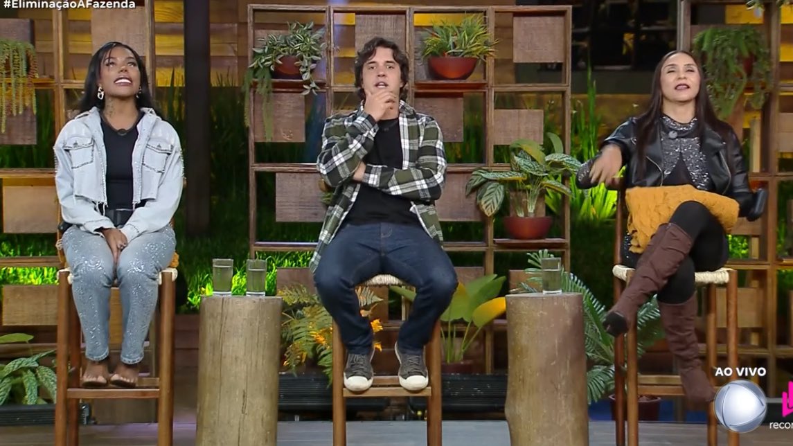 Dantinhas's tweet image. Quem será que vai sair, hein? #EliminaçãoAFazenda