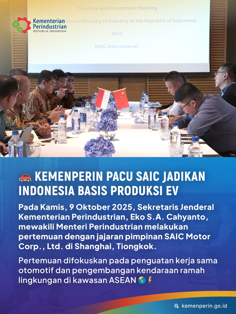 Kemenperin_RI's tweet photo. Sekjen Kemenperin mewakili Menperin dlm pertemuan dgn SAIC Motor Corp., Ltd. di Shanghai, Tiongkok (9/10) membahas penguatan kemitraan industri otomotif, pengembangan kendaraan listrik dan peluang ekspor di kawasan ASEAN.
#SAICMotor #EVIndonesia #IndustriHijau #InfoPerin https://t.co/Ui7LNdAhoi