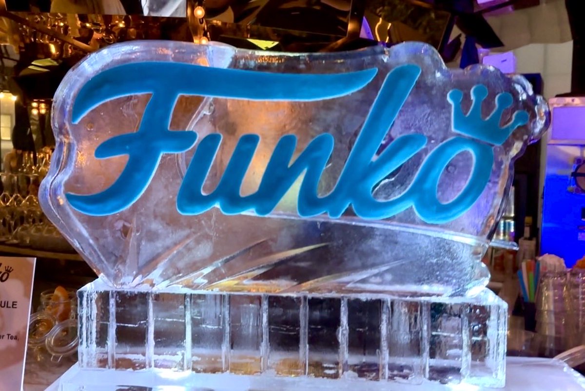 CSSully's tweet image. Thank you @OriginalFunko for an awesome night full of blind boxes, friends and FUN!!
The new Fun Squad & Kigu Zoomies blind boxes figures figure look so cool!!