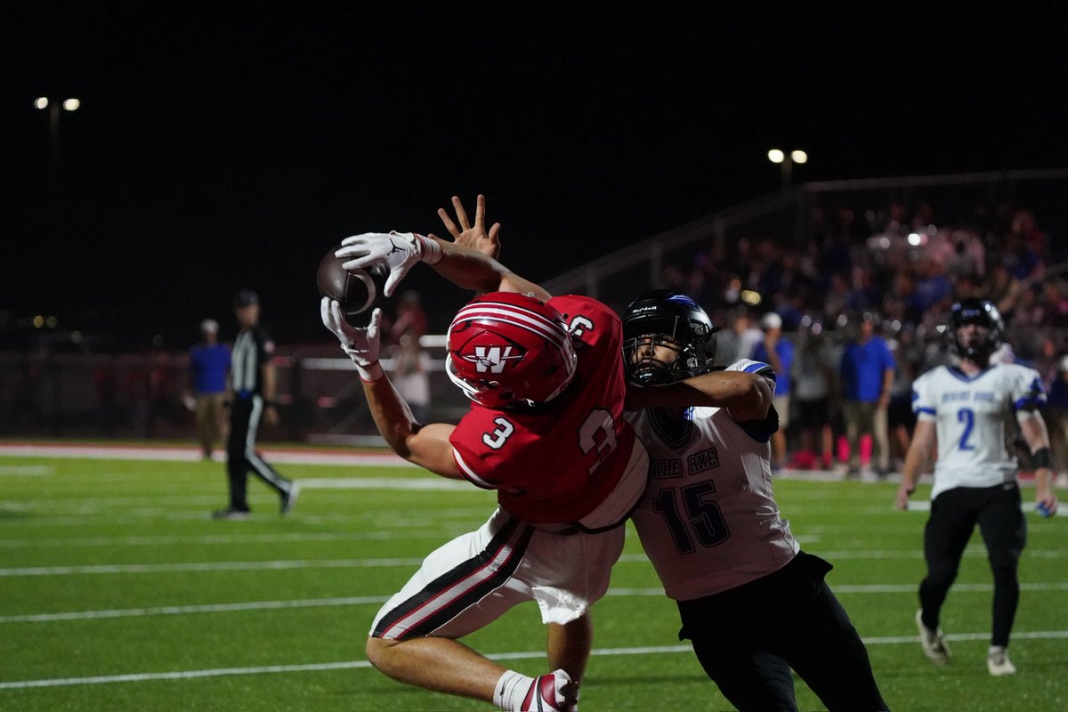 ParkerThune's tweet image. Out in Washington (Okla.) tonight. 2027 blue-chipper Case Alexander has garnered most of his collegiate attention as a LB, but he caught two TD’s in the first half against Little Axe, including a beautiful back-shoulder snag here.

#Sooners, #PonyUp, #WreckEm among his offers.