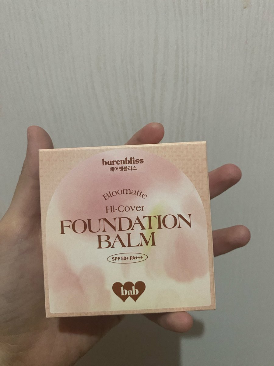 sacasaca1122's tweet photo. aaaa nemu complexion baru yg lumayan coverage bisa nutup bekas jerawat dan kemerahan dimuka😭🫶

awalnya beli ini karena penasaran dan jarang bgt ada foundation balm takut ga cocok tp ternyata cocok bgtt dan bagus bgt utk daily🥰 https://t.co/NHDC2qbcNj