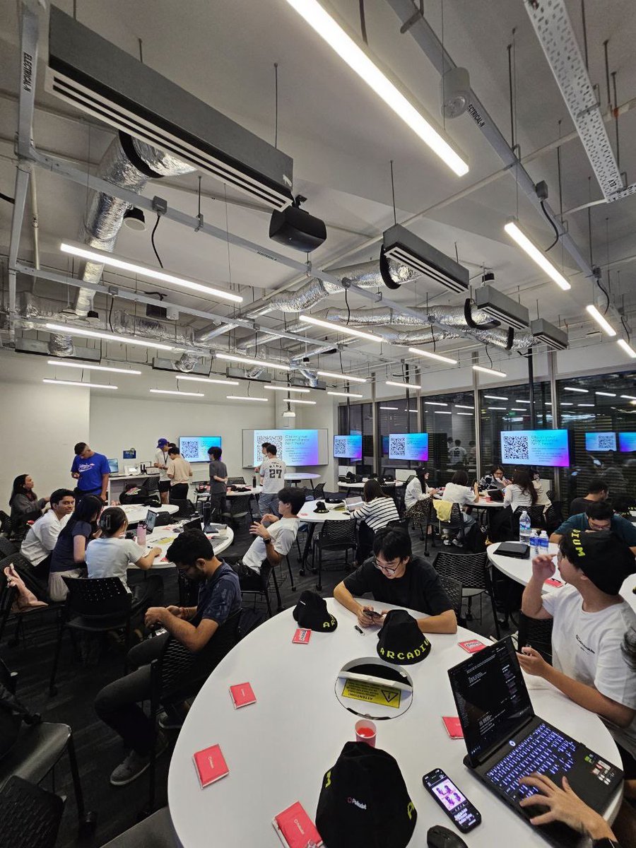 NTUBlockchain's tweet image. 🔥 What a night at Road to #Sub0: Polkadot Builder Party – Singapore Edition!
From Intro to Polkadot & OpenGuild to deep dives on Polkadot 2.0, we explored how builders can leverage the Polkadot SDK and Polkadot Cloud to power the next generation of Web3 apps. 🌐
💡 Highlights:…