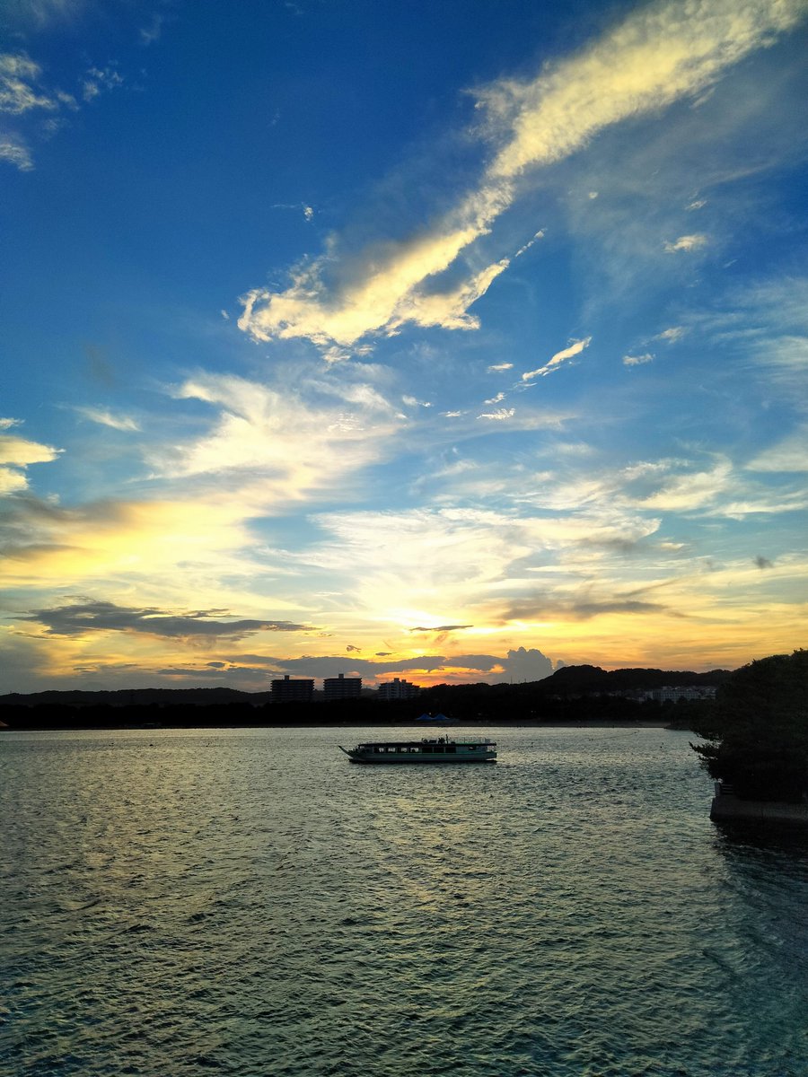 photo_hobbies's tweet image. 明日は雨かな

#横浜 #スマホ