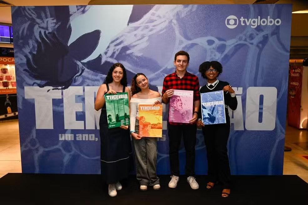 Psiricardorocha's tweet photo. Esse documentário da Globo sobre a decisão de iniciar uma faculdade logo após concluir o ensino médio mostra que essa PRESSÃO é uma das grandes covardias de todo um sistema para nós que viemos de berços pobres. 🧵
#Terceirão https://t.co/x9f3ow4cHR