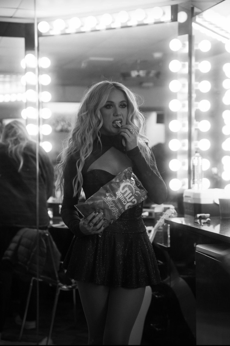 grab the sun chips! session 99 of Therapuss with <a href="/_megmoroney/">Megan Moroney</a> &amp; <a href="/passthatpuss/">Jake Shane</a> is out now 🫶🏼