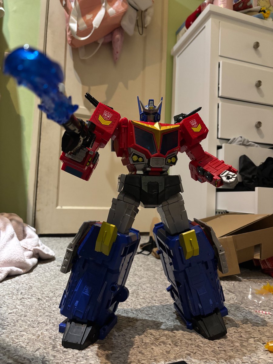 hemiamae's tweet photo. Forgot to post a photo of him out of the box. Please pardon the mess he’s so awesome. https://t.co/lzouibgwUW