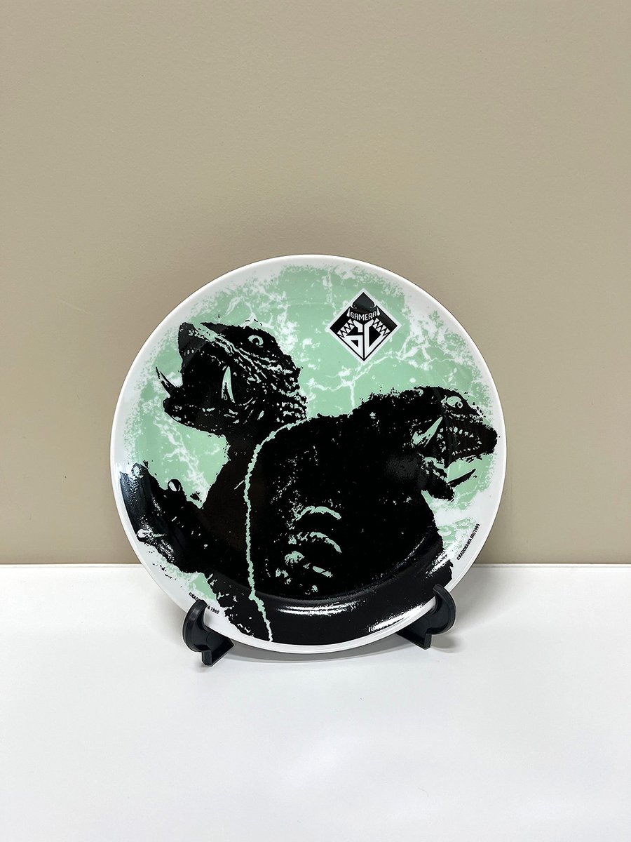 m号 ガメラ生誕60周年 三輪車 ガメラ生誕60周年【ガメラ三輪車】ゴールドカラー雪の結晶ペンダント