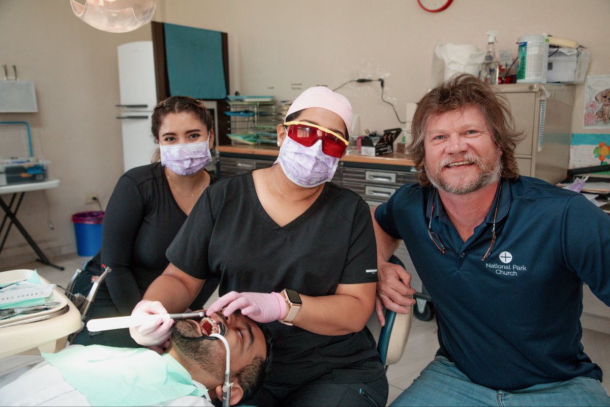 Steveteel's tweet photo. Dr. Adam Hall, from National Park Church in Arkansas 🇺🇸, has made several consecutive trips over the past two years to provide dental braces 🦷 for our students and their children, giving them brighter smiles 😀. We are deeply grateful for his effort, dedication, and commitment during this time 🙌. May God richly bless his work ✨!
#BaxterClinic #BaxterStudents #BaxterAdamHall
