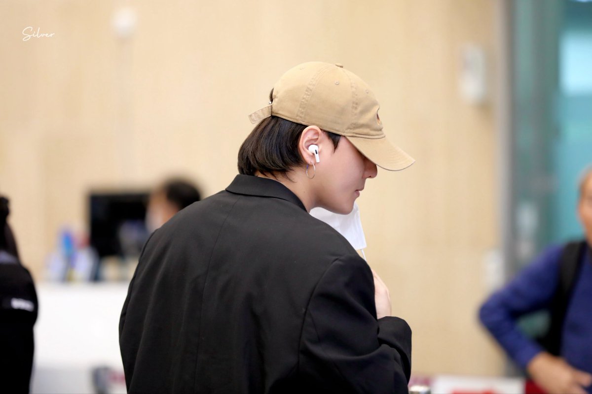 SilverK_H404's tweet photo. 231010 GMP

그해_오늘 💛 @D_dong_ii
D-473

#김동혁 #동혁 #DK #DONGHYUK #ドンヒョク #iKON #아이콘 https://t.co/ADGvaQXtNV