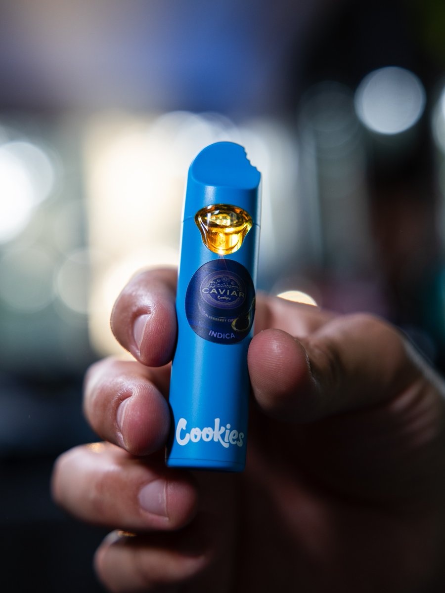 cookiesglobal's tweet image. { The Caviar Collection } Dual Chamber 🌿 This 3-in-1 vape features the award-winning Blueberry Caviar and Blackberry Caviar ... Switch flavors our combine both for the true Cali experience 💪🏽 @ridgelinefarms
