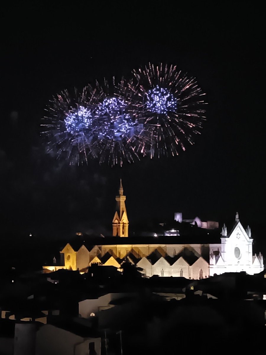 第80回記念 南日本美術展
📣作品受け付けは11/13（木）、14（金）、鹿児島市の黎明館🙇‍♀️

第79回展で海老原賞を受賞した美坂康太郎さんは、留学生制度に賛同する後援会の支援を受け、4月からイタリア留学中🇮🇹現地から写真が届きました📸

ご出品をお待ちしています！南日本新聞HPよりご確認下さい🙇‍♂️