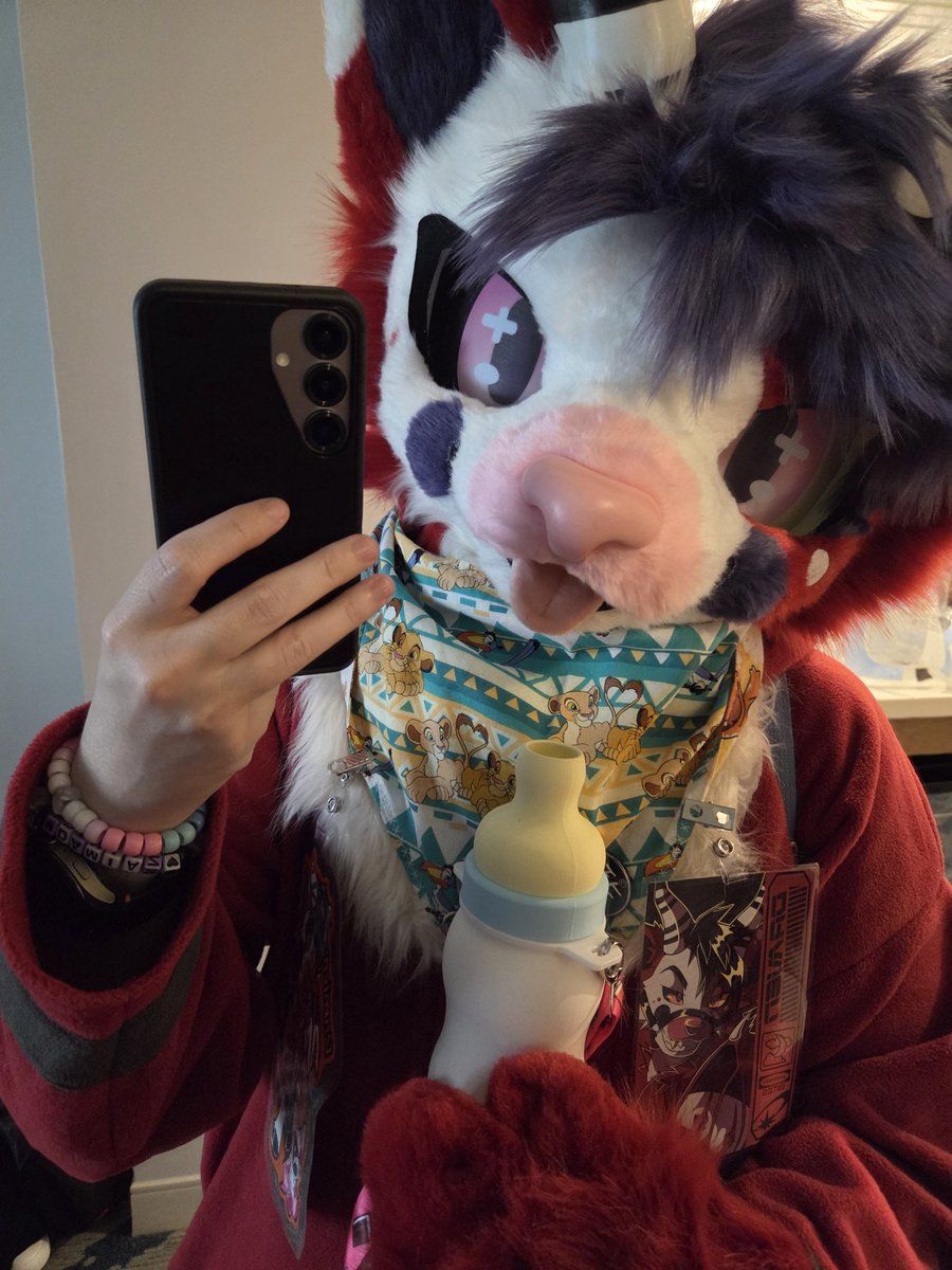 Am i cute baby yet?
Stole my friends bottle fan to be cute, now its a need~

Amazing Bottle Fan by <a href="/limeythecheetah/">🍬Limey - 🍬Limey - 🩵AFC💚ACFI💛BLFC🩷MFF</a>

#furry #fursuit #fursuiter #babyfur #abdl #ageregressor #ageregressions