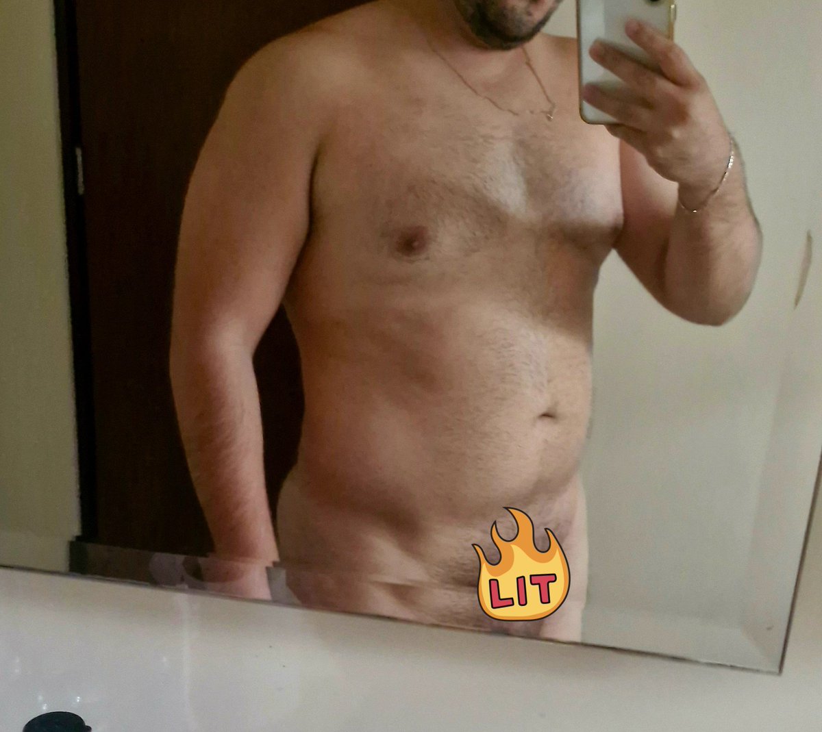 Este fin de semana nos gustaría conocer otras parejas fuera de algún club, quienes nos invitan? 😏😈 

 propuestas al DM...

#JuevesDeTentación #parejasSW #Gdl