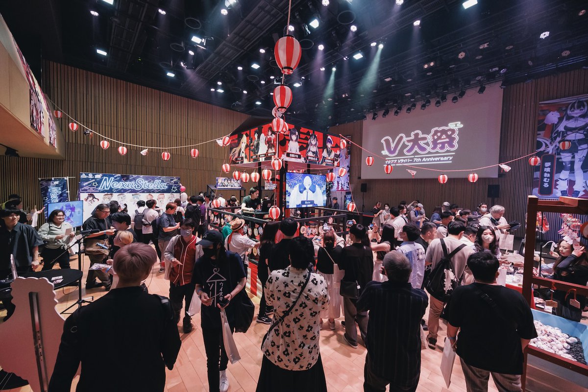 realsound_tech's tweet image. 【レポート】人気Vライバーがファンとともにクイズで奮闘　17LIVEが『V大祭』で見せた“Vライバー7周年の歴史”

realsound.jp/tech/2025/10/p…

#17LIVE #V大祭  @17LIVEJP