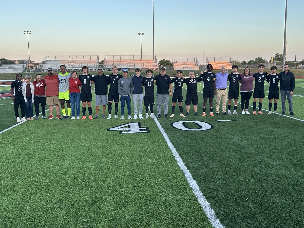LSNBroncoSoccer's tweet image. Staff Appreciation Night as our Seniors recognize a LSN Staff member that has impacted their high school experience. Thank you Teachers for all you do! #ETP