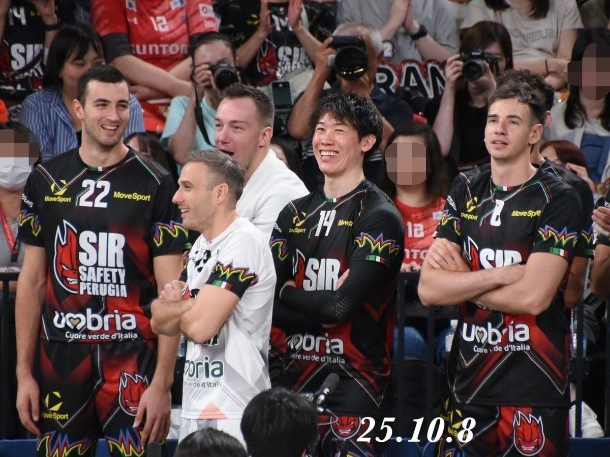 HappyStar003's tweet image. 25.10.8 サントリー🇯🇵-ペルージャ🇮🇹✨️
 チームの雰囲気良いの、めちゃめちゃ伝わってくるね😌✨️
#石川祐希
#OlehPlotnytskyi
#AgustinLoser
#MassimoColaci
#FedericoCrosato
#BlockDevils
#SirSafetyPerugia
#WCS2025
#20251008