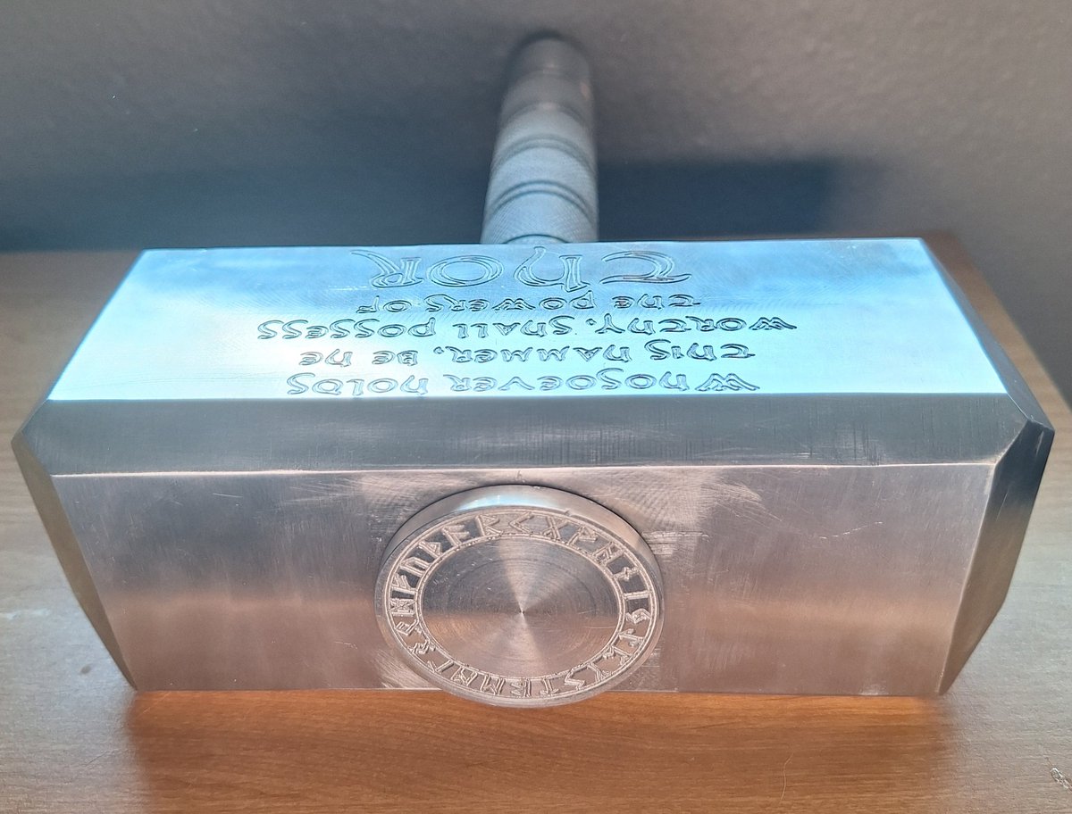 ac_des1gns's tweet image. Fully custom CNC milled Thors hammer made out of aluminum! #Thor #cncproject #cncidea #projectidea