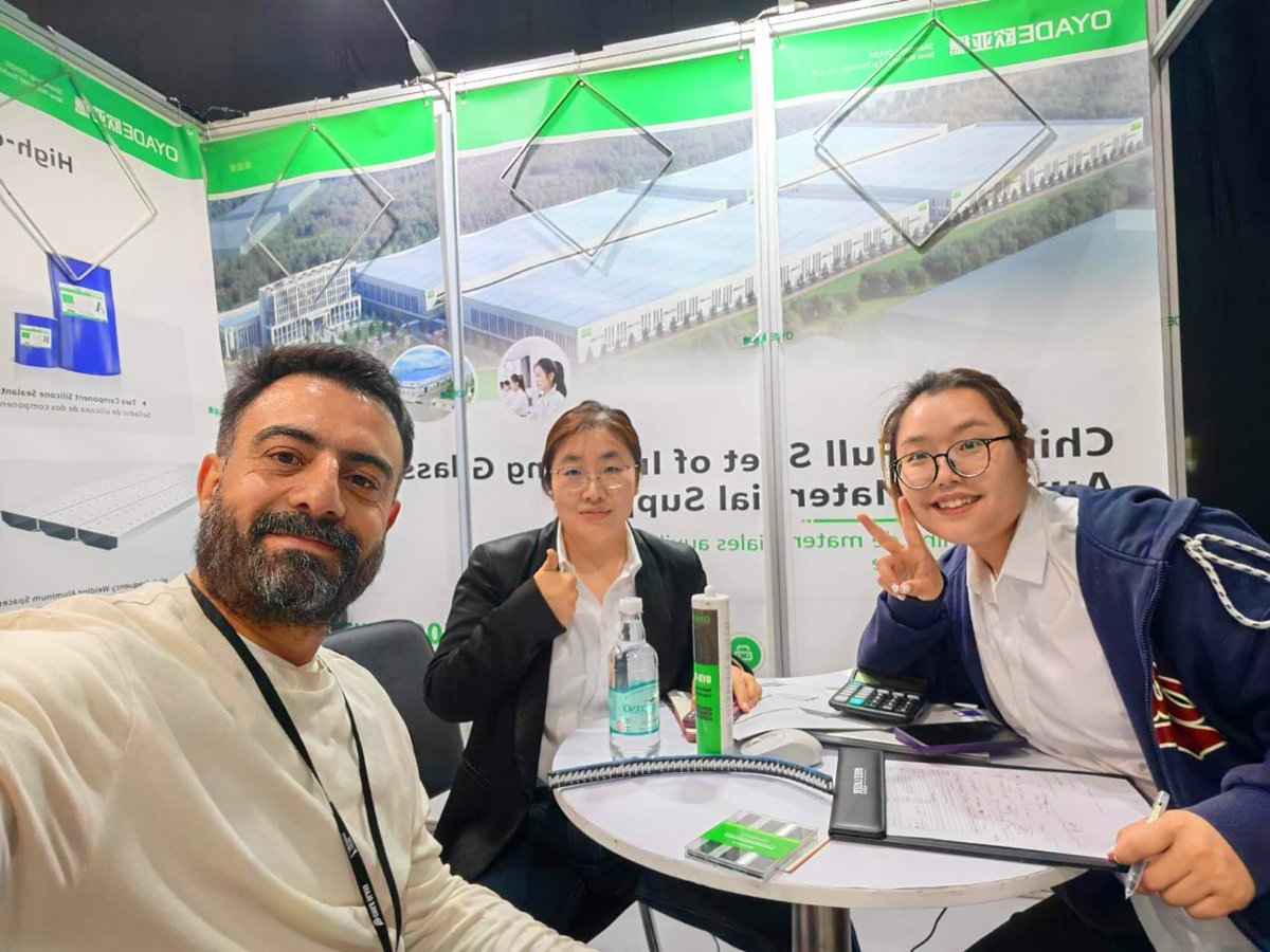 oyadesealant's tweet photo. “Finally, a partner we can truly trust!” — that’s the feedback we’re proud to hear from so many visitors.
Thank you for your trust — it motivates us to build even stronger global partnerships! 🤝
#OYADE #CHILEGLASS2025 #GlobalCooperation  #InsulatingGlass #GlassExpo #MadeInChina https://t.co/Cks5Nktew0