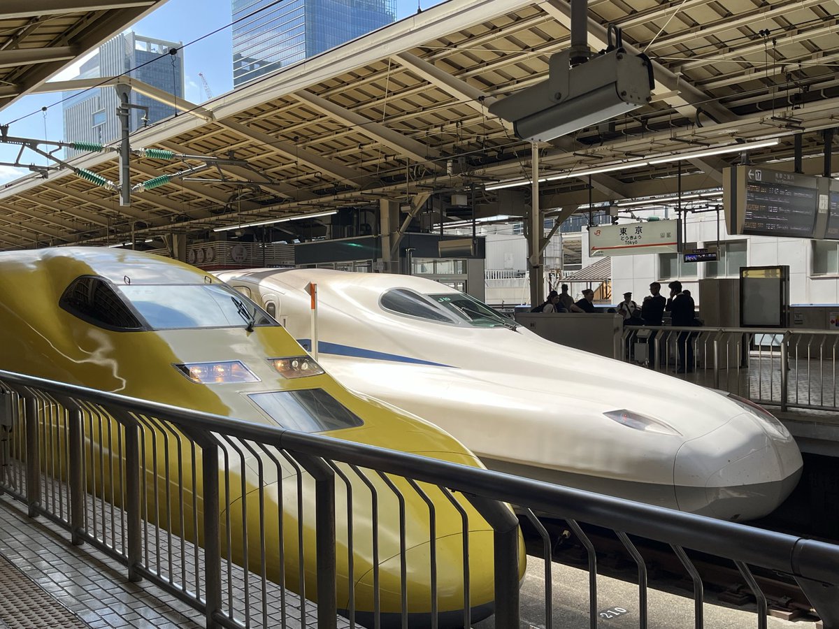 prfm_msk0911's tweet photo. 初のN700Sにワクワクしてたらドクターイエロー入ってきて熱かった https://t.co/v4o8pbTRYd