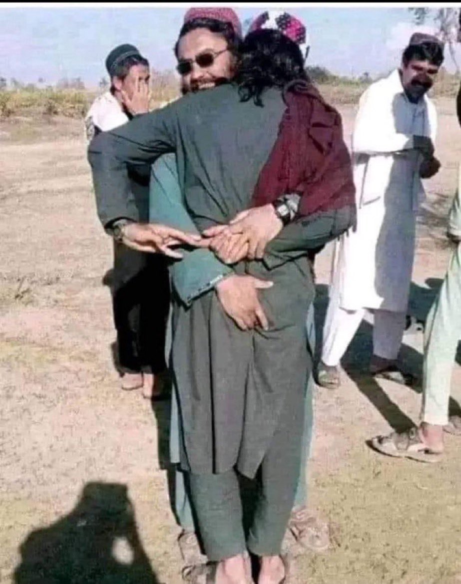 jsicheema's tweet image. Oye @ChoudharyRaath thallay vekh pathan ik dujay de bund ch ungal dy rye

Ay @arshadhk1 tay @Khan25399 gandu hegy ne 

@daddy_ji_Hanji @JavaidShaikh14 @BambaarK76239 @NaveedK02915287 @Jutt_Supremacee @GujjarPr123 @Rajput__Talwaar @shersift @Sikandar9484 @the_mainguyy @thewirepak