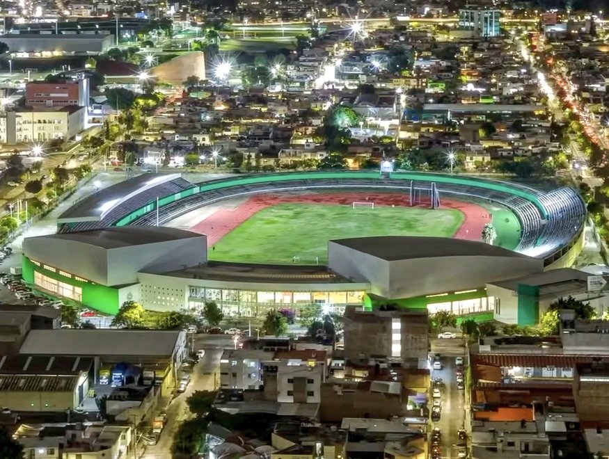 MXESTADIOS's tweet image. El Estadio Plan de San Luis.
Vista nocturna.
El Estadio legendario de San Luis Potosí.
Imágenes 📸 de Pirex en Instagram.